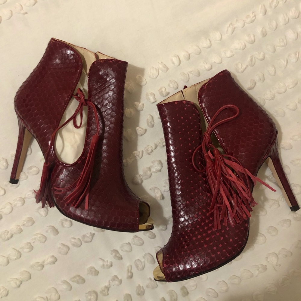 Beautiful Red Booties !! 👢❤️🙌🏼 - Picture 2 of 7